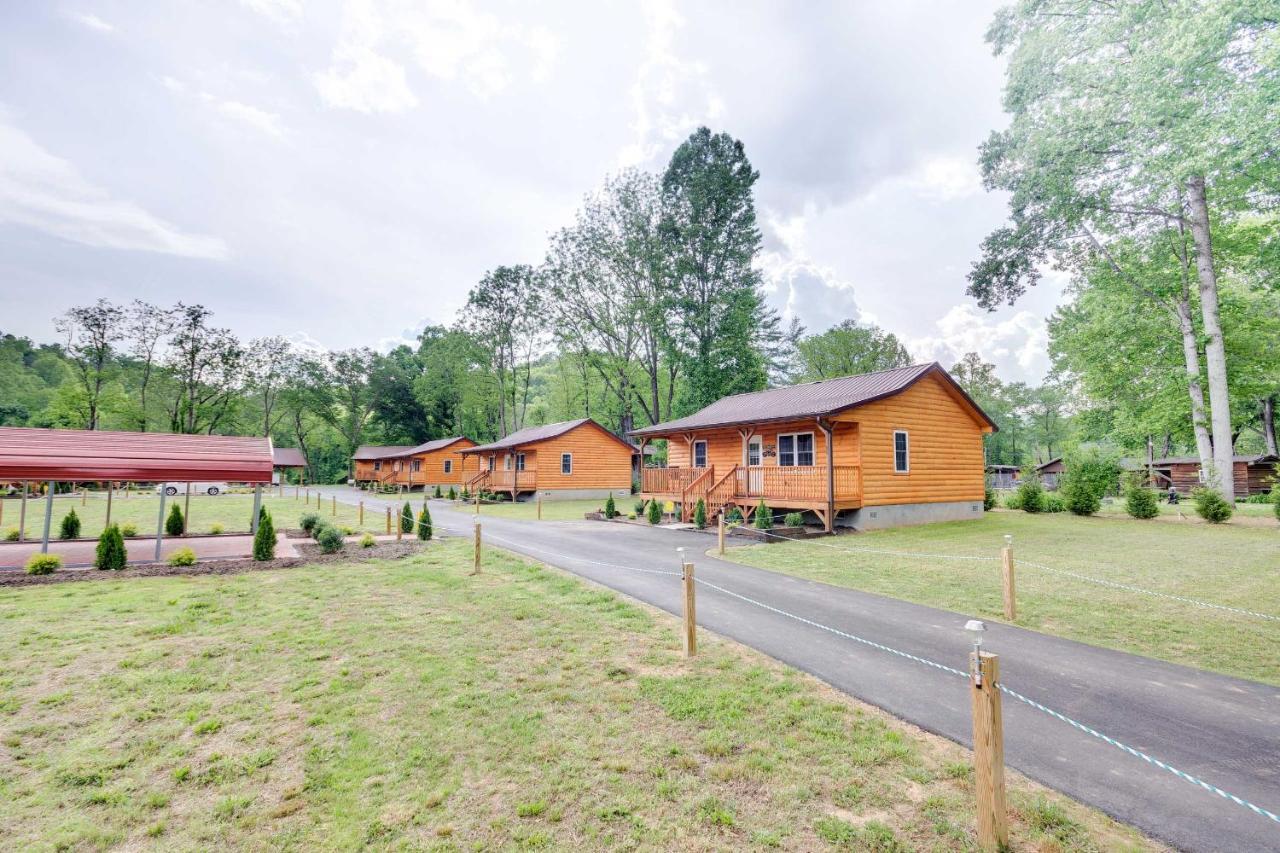 Newly Built Smoky Mountain Cabin Near Bryson City! Exterior photo
